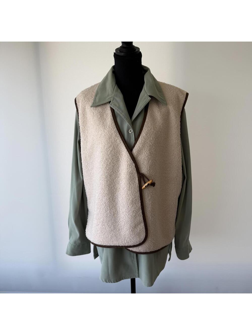 Bailey 44 Sherpa Fleece Vest Cream Toggle Closure Cozy Minimalist Layering Sz. L